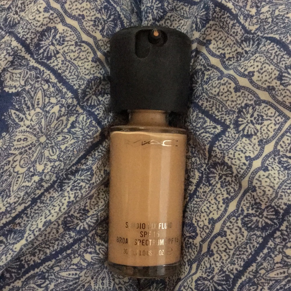Mac studio fix fluid NC25